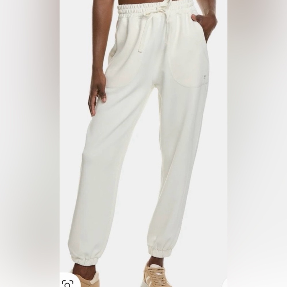 Sweaty Betty Cream Drawstring Jogger Pants